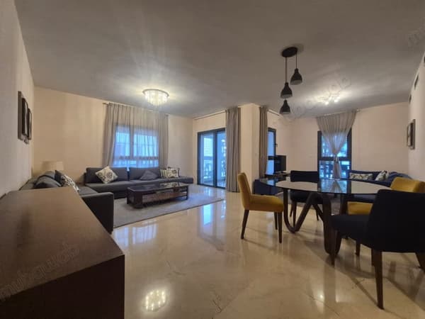 Möblierte Wohnung mit 127 m² zu vermieten CFC