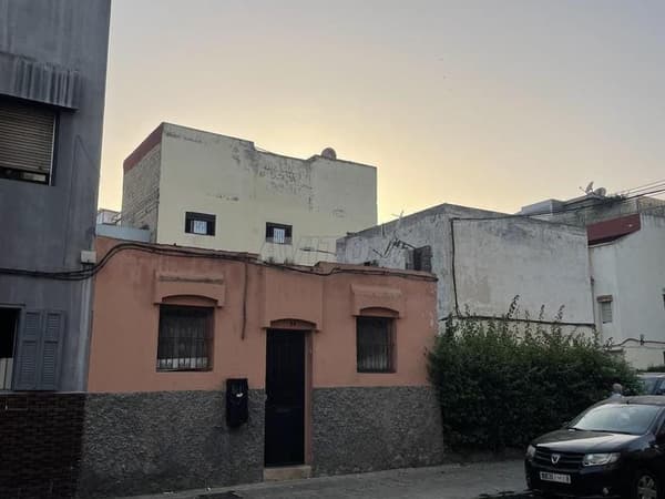 Maison à vendre à Oulfa, quartier Mazola, à proximité de CFC