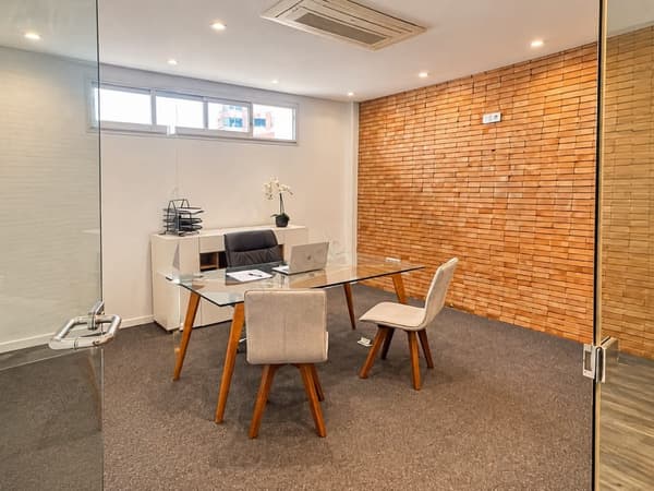 Fully fitted & equipped offices – Racine
