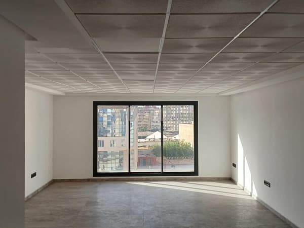 Bureau 42m² à Louer - Zanzibar Office