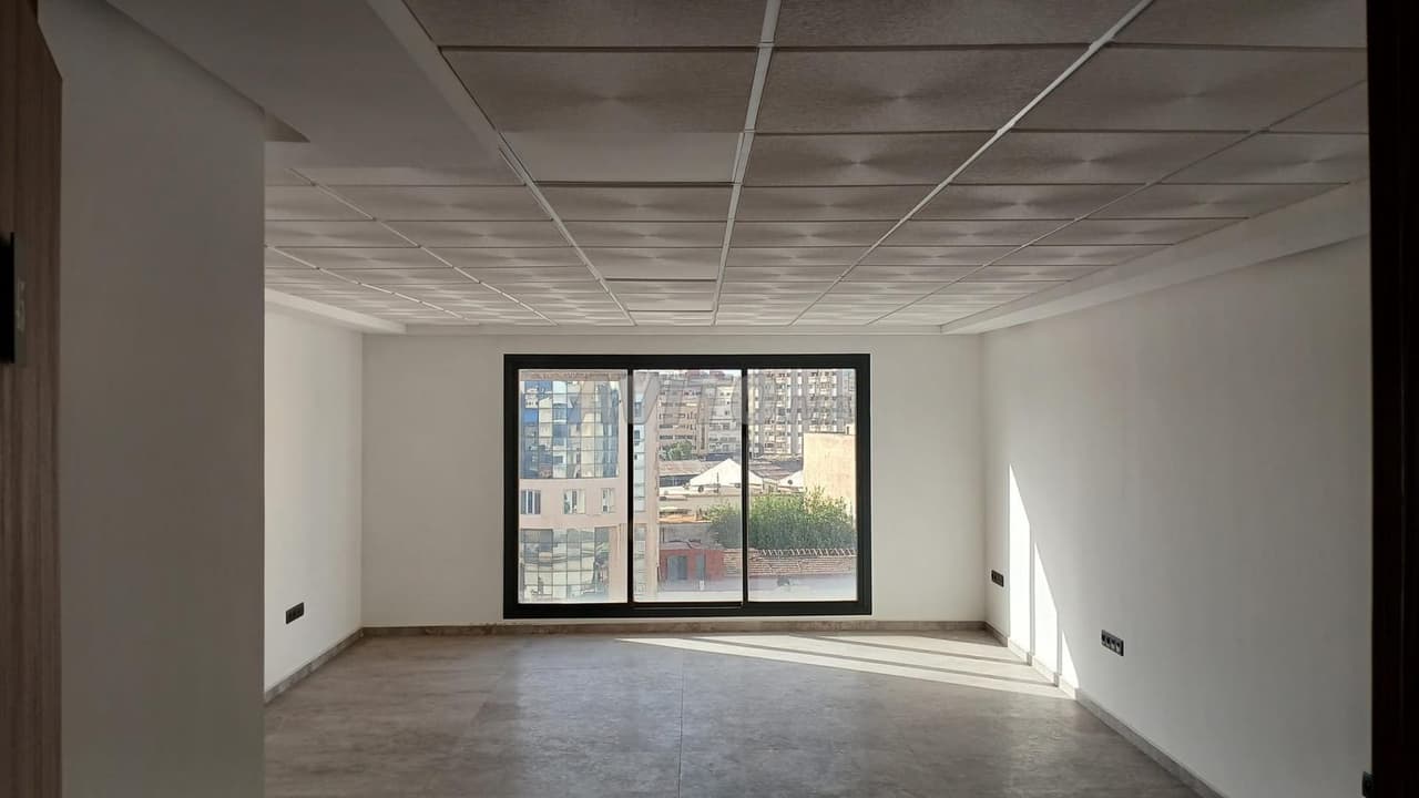 Bureau 42m² à Louer - Zanzibar Office