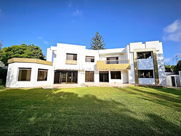 Villa vide 6 chambre à louer – Souissi – 2300 m²