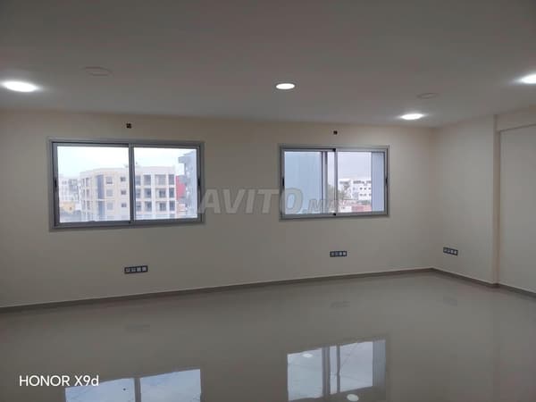 OFFICE ON BD AIN SEBAA ASC PARKING 5000 DH