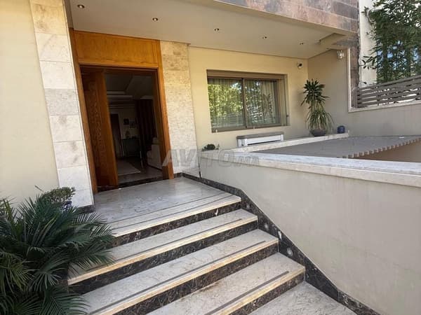 For sale: Upscale villa in Skhirat