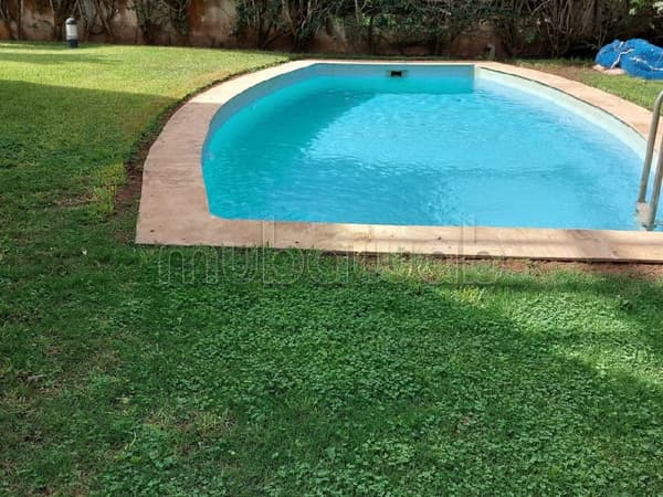 Villa d’angle ensoleillée à louer – ain diab