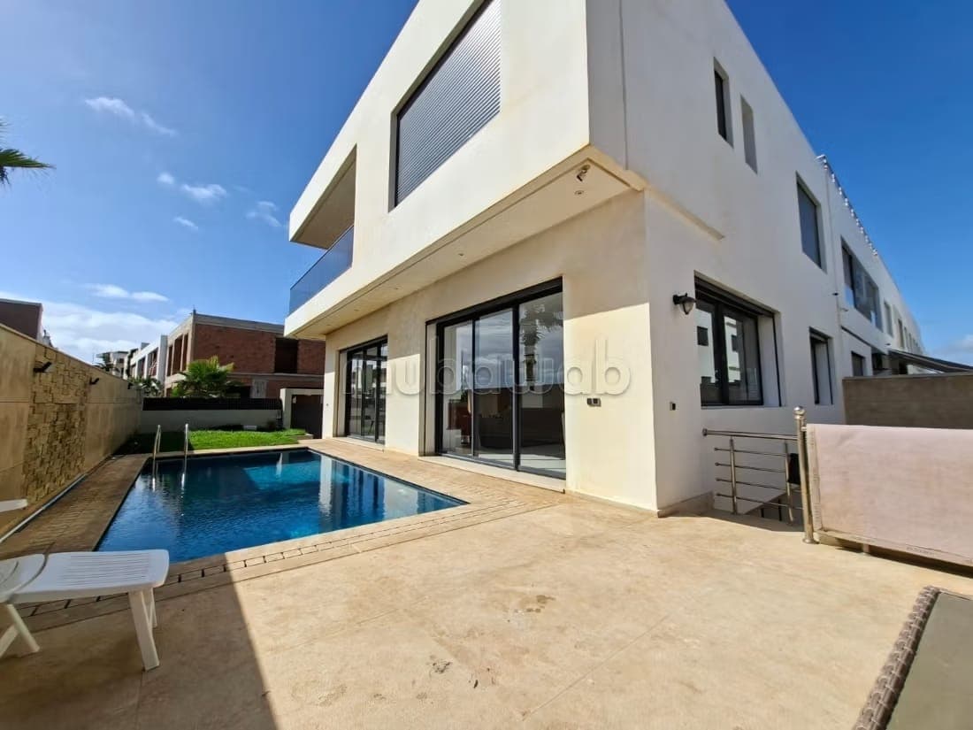 Très belle villa à louer avec vue sur mer