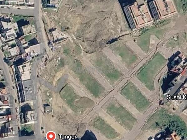 Un terrain destiné à la construction d’une villa