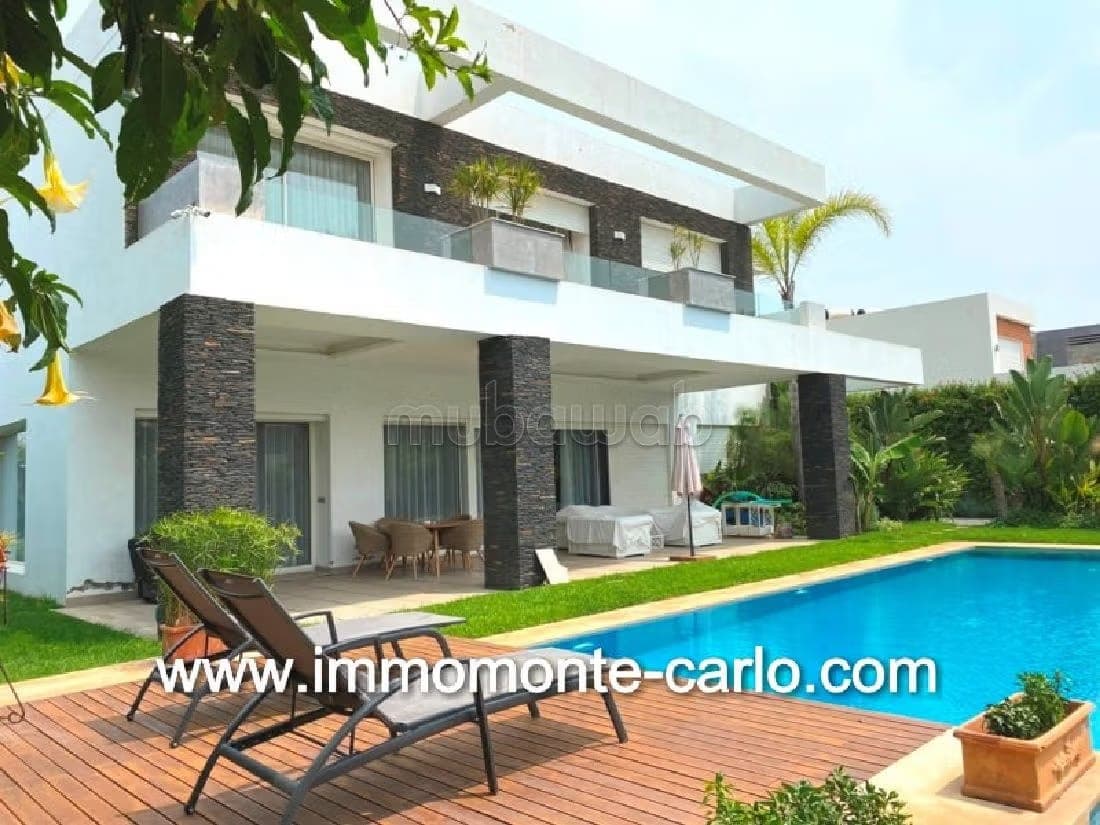 Villa neuve avec piscine et chauffage central à Rabat