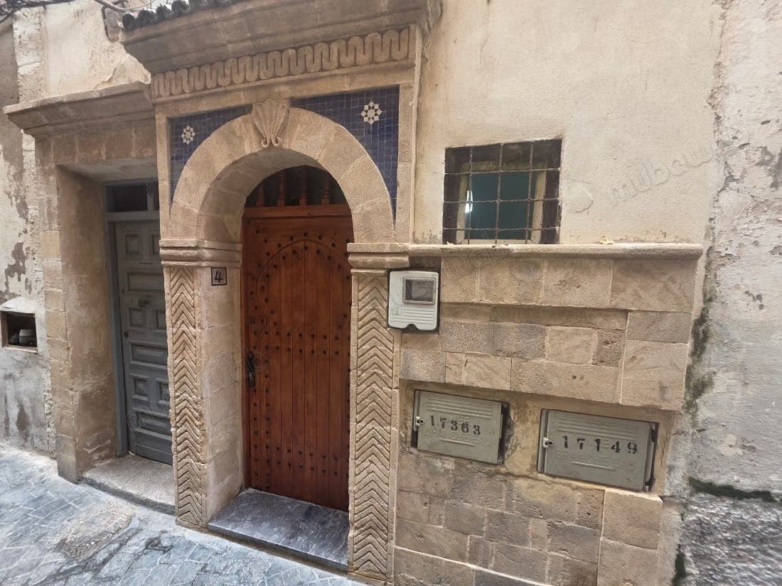 Maison à la vente à Ahl Agadir. 4 grandes pièces