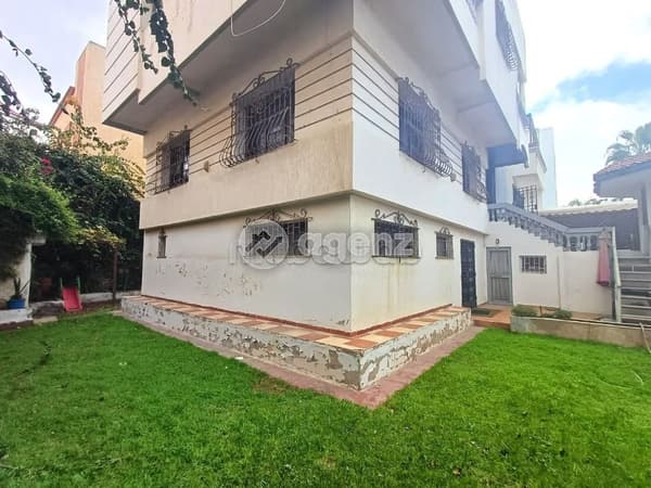 Villa in vendita di 373 m², 9 camere Hay Ach chbanat Rabat