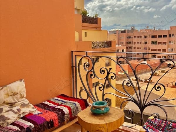 Appartement à l'achat à Guéliz. 3 pièces. Salon typique marocain, résidence sécurisée
