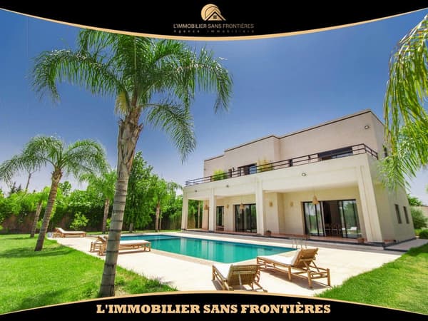 Villa à vendre à Route de Fès km 16, Marrakech — Piscine — 500 m²