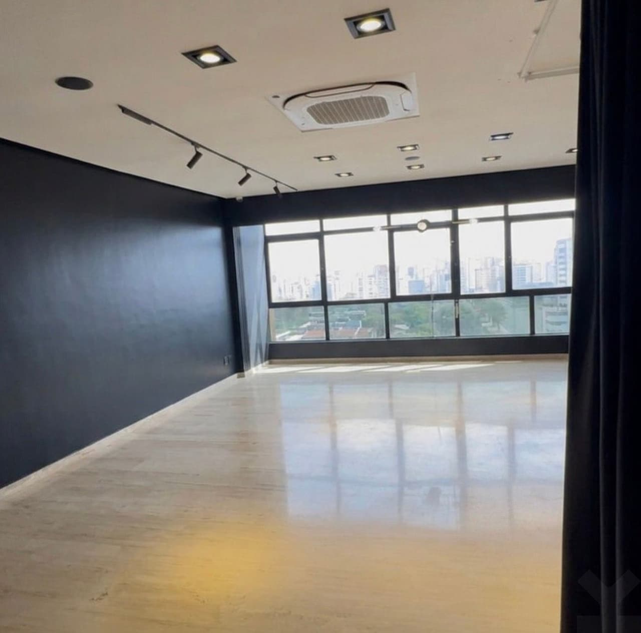 Bureaux 52 m² à louer à Casablanca Almaz (Hay Hassani)