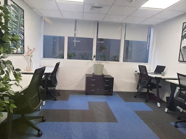 Bureau privatif pour 4 personnes – Racine