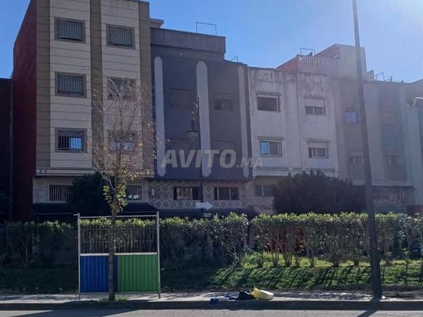 Maison 85 m2 et café 3 étages à Tanjbalia