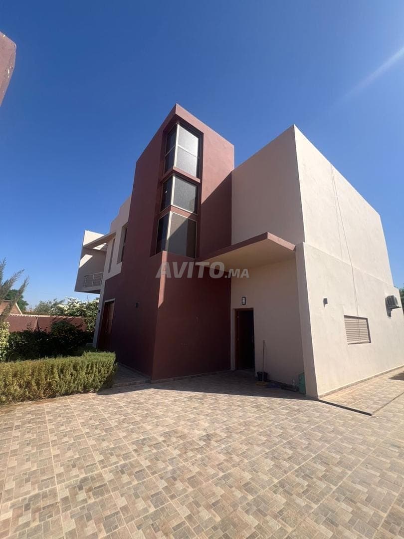 Spacious and modern villa