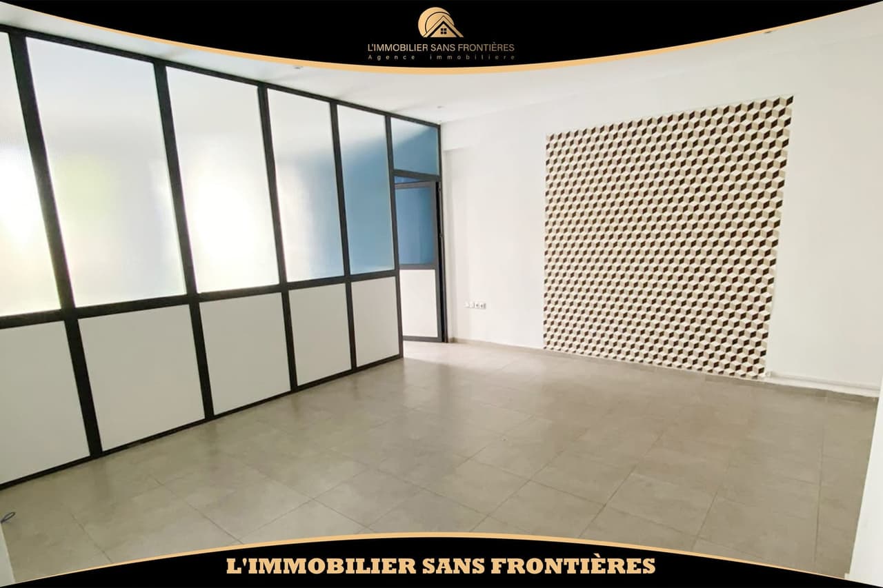 Bureau de 42 m² à vendre à Targa, Marrakech