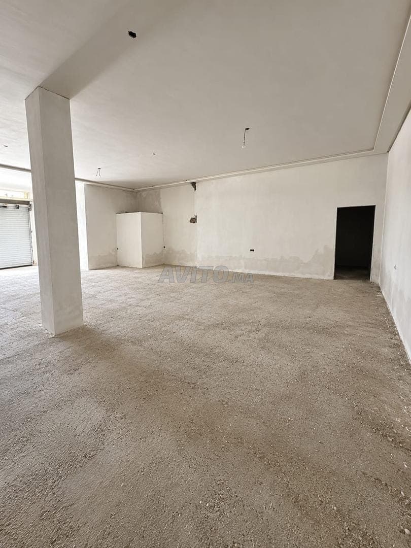 Local commercial de 172 m² à Moujamaa El Hassani