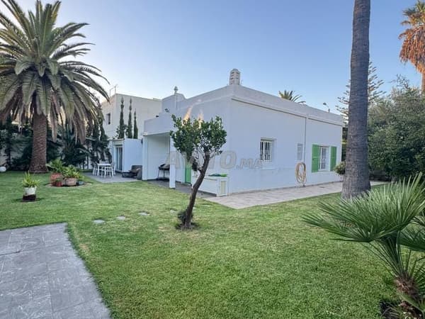 Semi-furnished villa for rent in Quartier OASIS
