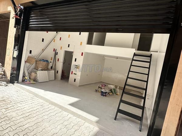 32m² shop with 18m² mezzanine