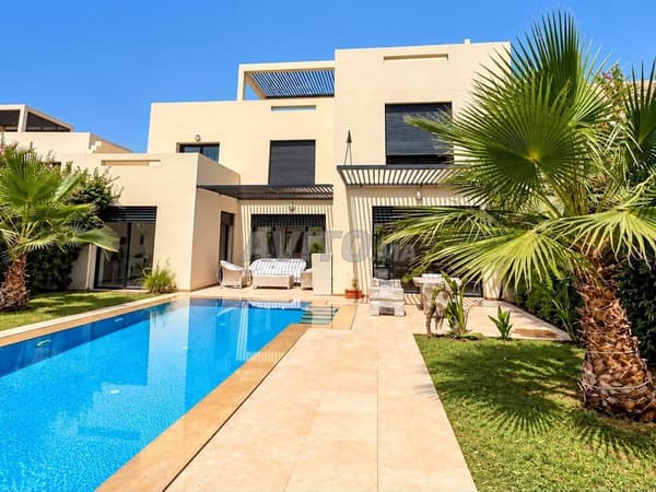 Villa à vendre sur Al Maaden