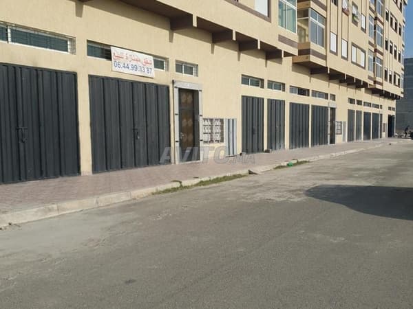 Magasin 132 m2 avec soupente 28m2 à Bouznika