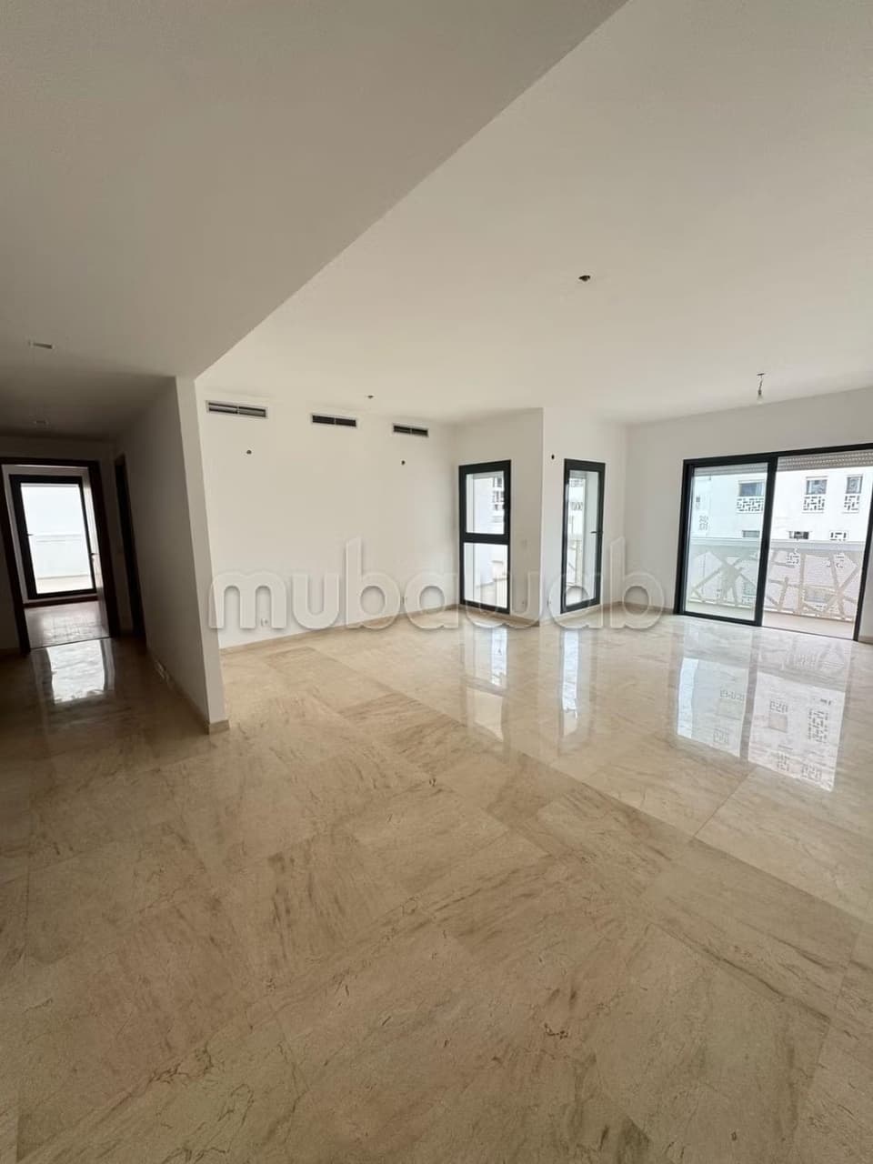 Appartement neuf d’exception avec grande terrasse – Casa Finance City, Vide ou meublé