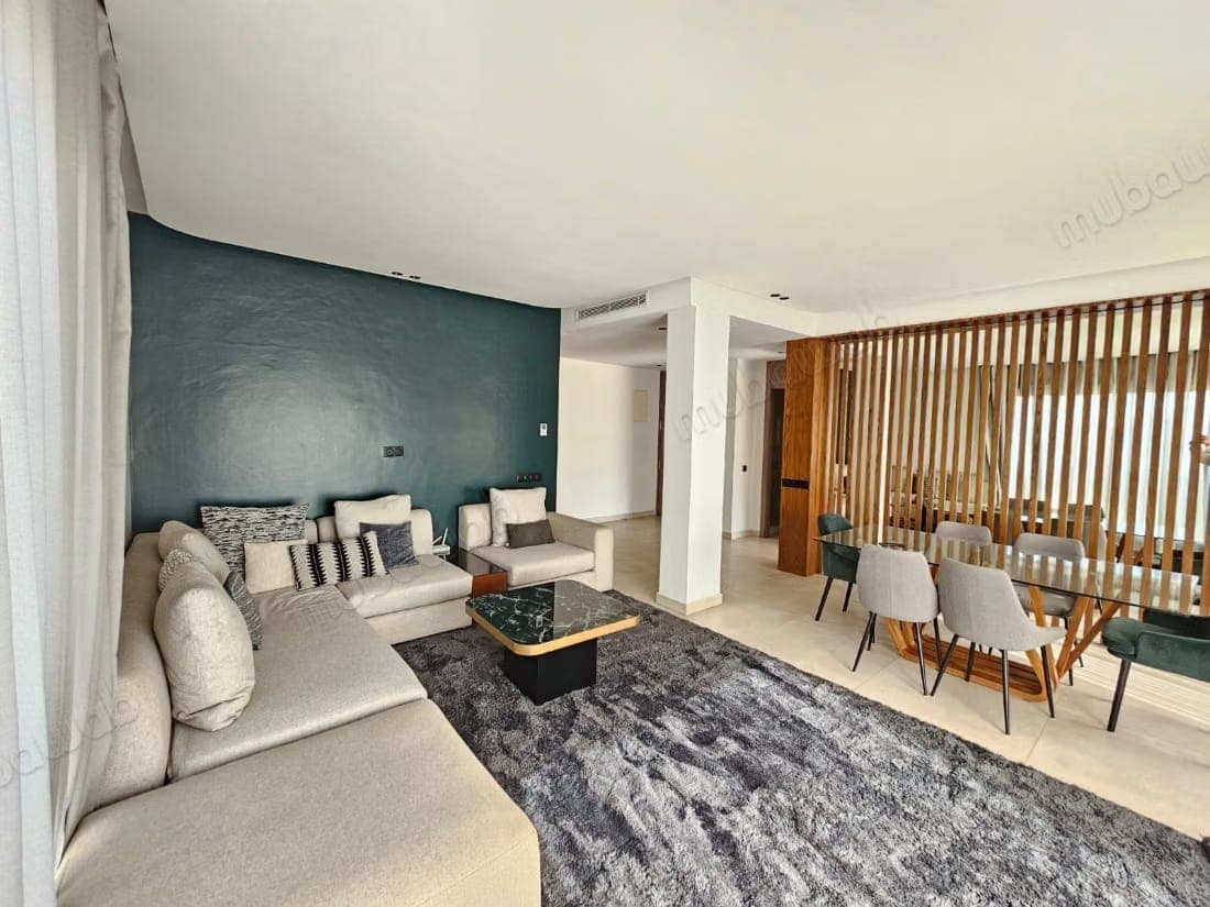 Appartement en vente à Oasis. Surface totale 106 m². Bien meublé