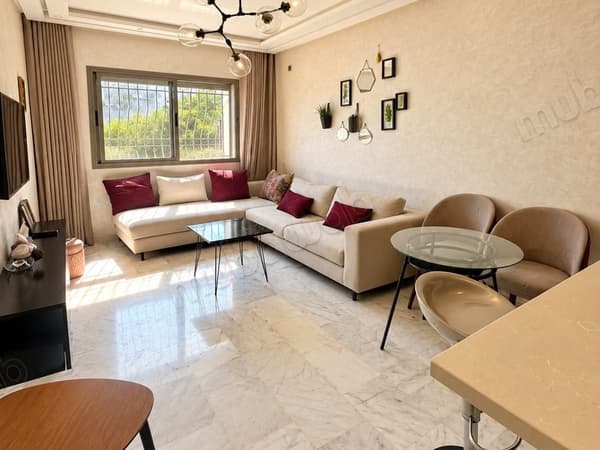 Studio meublé de 43 m² avec parking et vue jardin – Cheikh Khalifa
