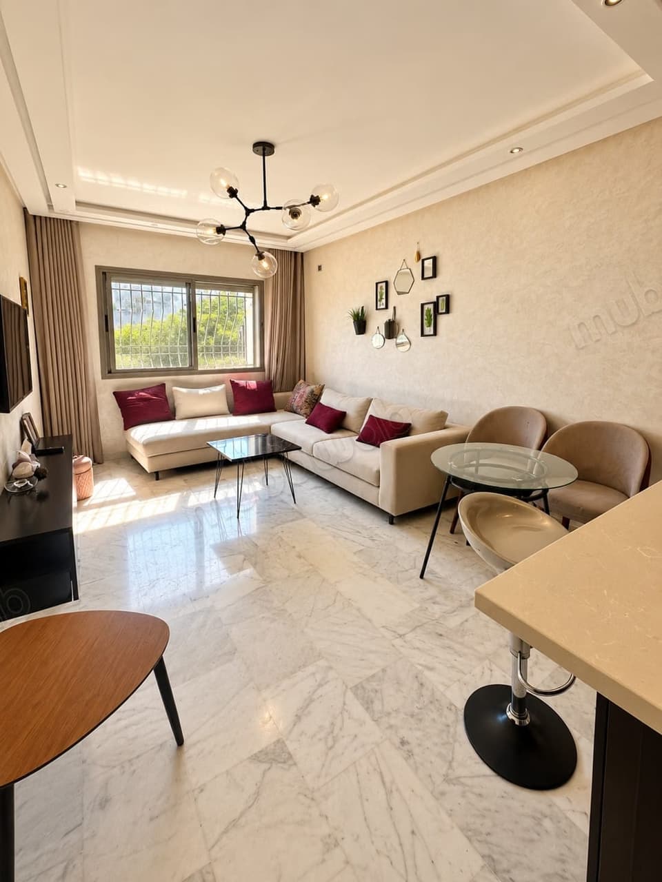 Studio meublé de 43 m² avec parking et vue jardin – Cheikh Khalifa