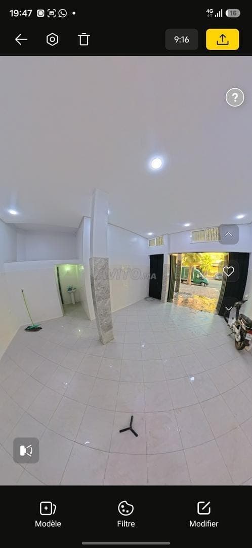 Local comercial con terraza renovado