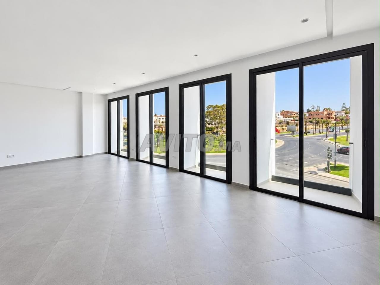 PLATEAU DE BUREAU 81 M² RP BACHKOU