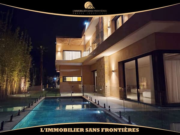 Villa titrée à vendre à Golf Argan, 479 m², Marrakech