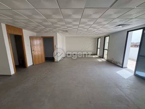 Bureau à louer 61 m² Errahma Dar Bouazza