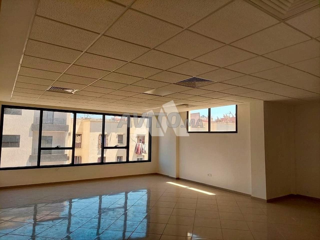 Bureau 65m² vente parking Sidi Maarouf MZ-777209