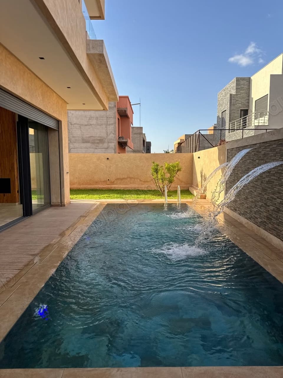 VILLA de LUXE for sale in TARGA. 5 bedrooms. 384m2 with swimming pool