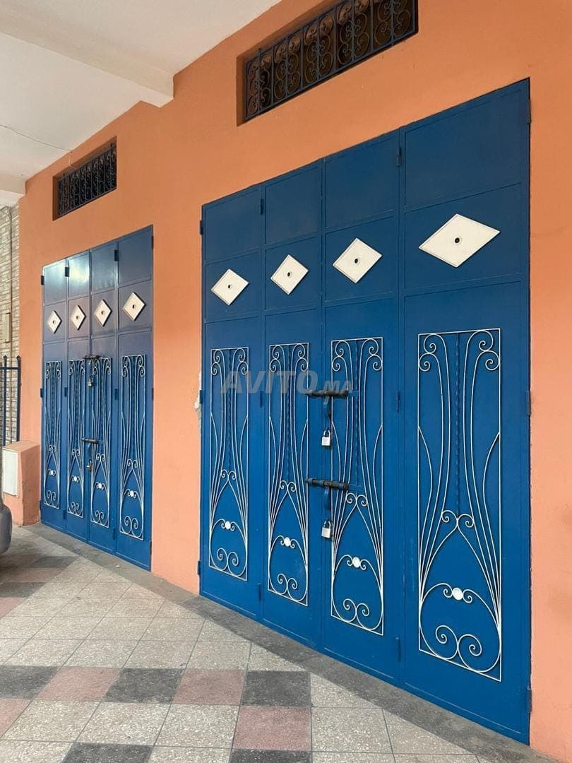Twee opslagruimten uitsluitend te huur in Sokouma 1 nabij de Al Fath-moskee