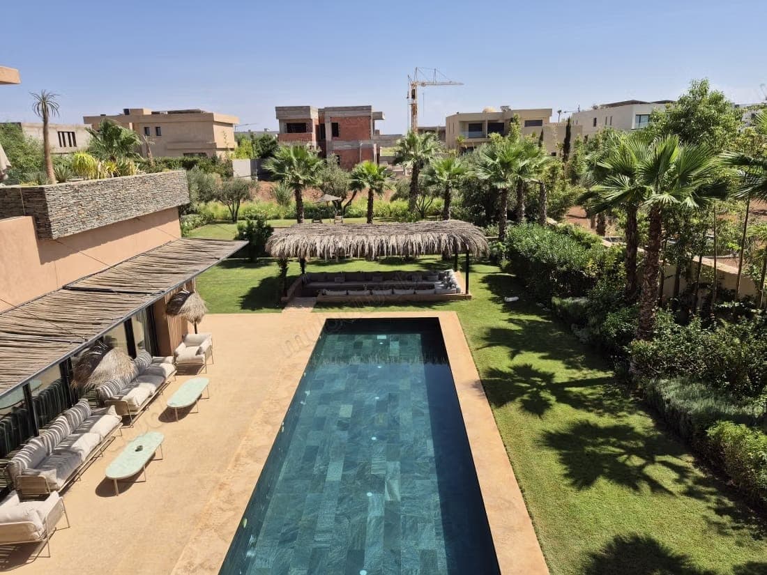 Luxevilla te koop in Amelkis. 1700m2, 6 mooie suites