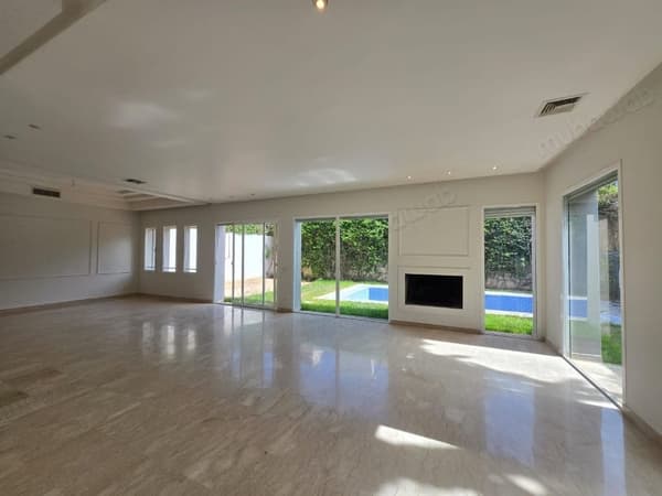 À louer villa meublé sans piscine dar bouazza