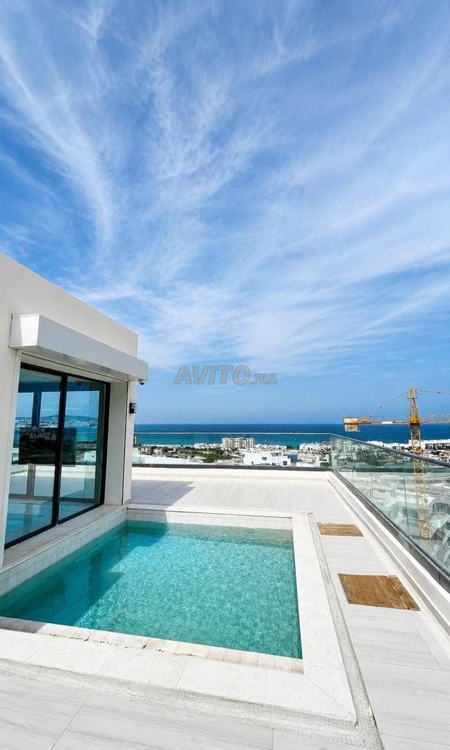 PENTHOUSE, SEA VIEW AND SWIMMING POOL
