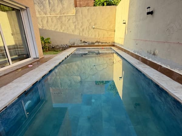 Vente villa moderne avec piscine à Tamansourt Marrakech. Surface de 275 m²