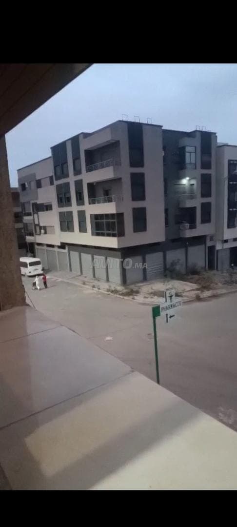 El Yasmine Darana near the new shopping centre