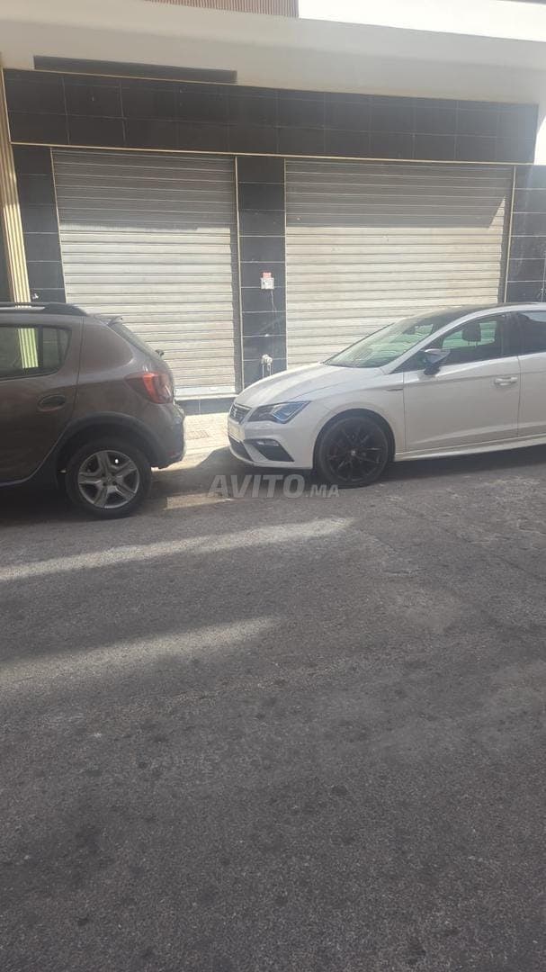 Magasin 150m à Maarif Extension