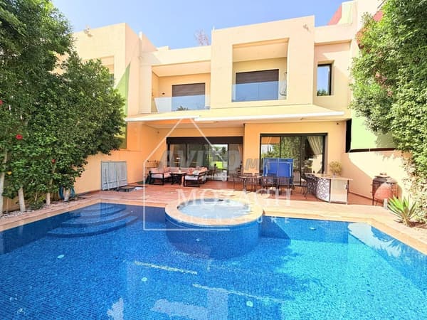 Spacieuse villa 6 chambres avec piscine privée