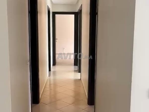 شقة للبيع بتابريكيت على بعد دقيقة من الترامواي