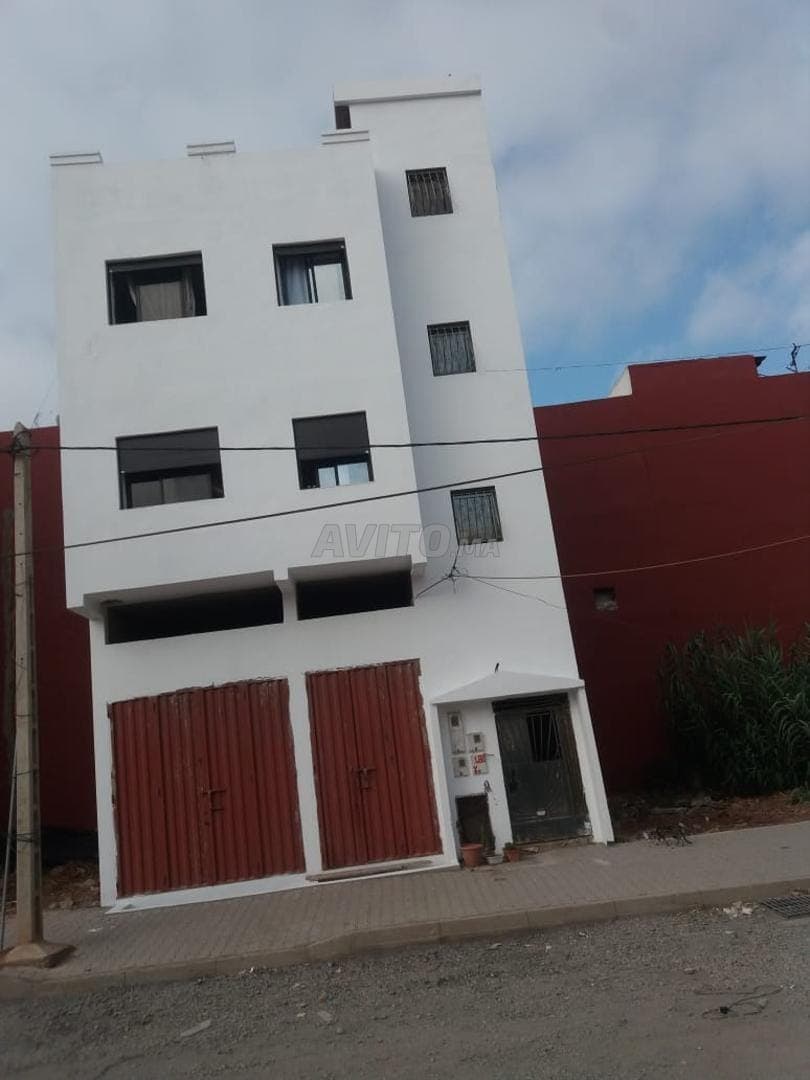 Local commercial 78 m² + cave + mezzanine à louer – Sidi Abdellah Amghar – 11000 DH…