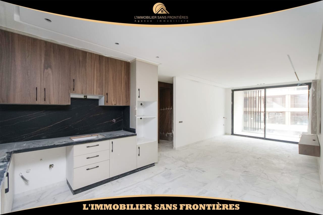 Appartement à vendre à Route de Casa, Marrakech — Sol en marbre — 83 m²