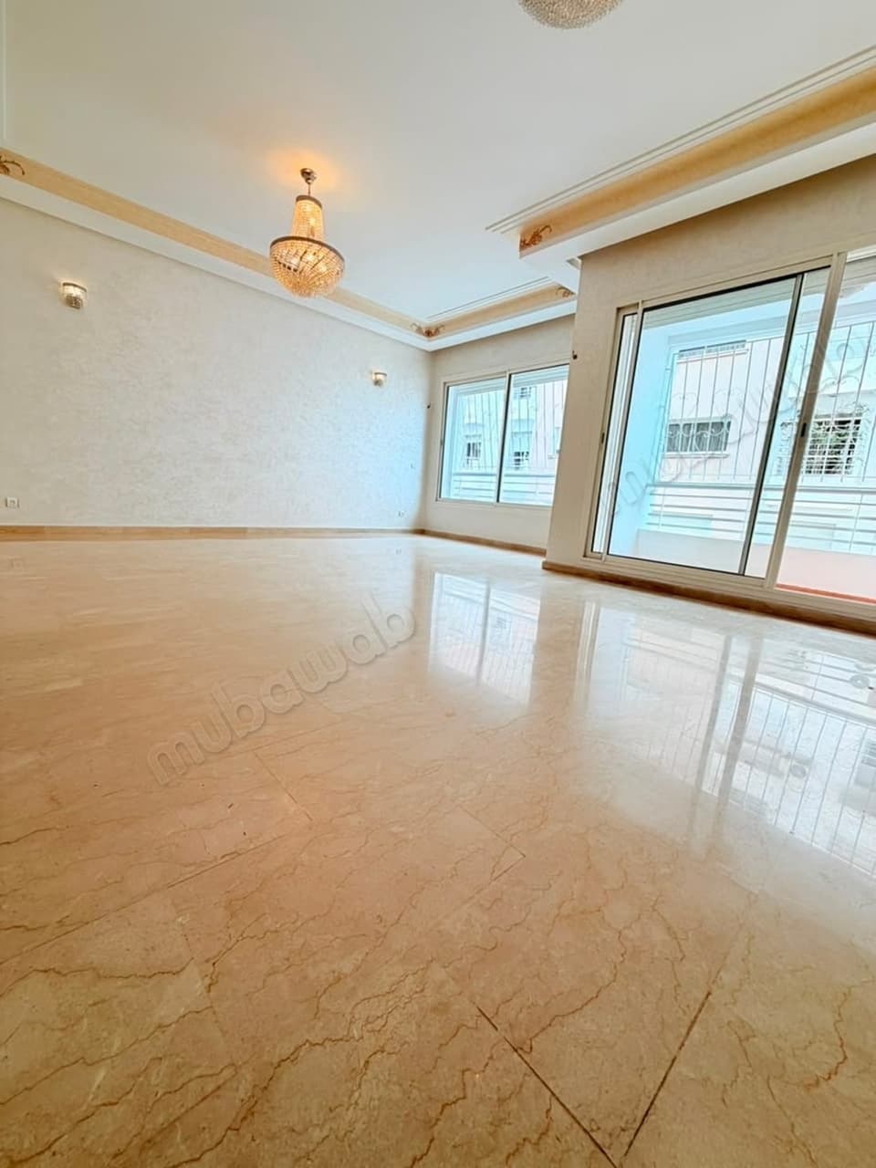 Appartement à louer à Les princesses. Superficie 137 m². Système de parabole et résidence…