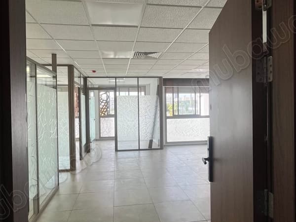 Bureau 63 m² à vendre – Maârif – Sans vis à vis – Garage
