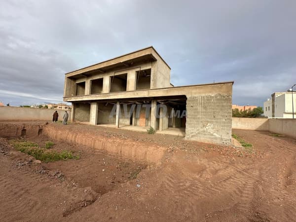 Villa semi-finie 1010m2
